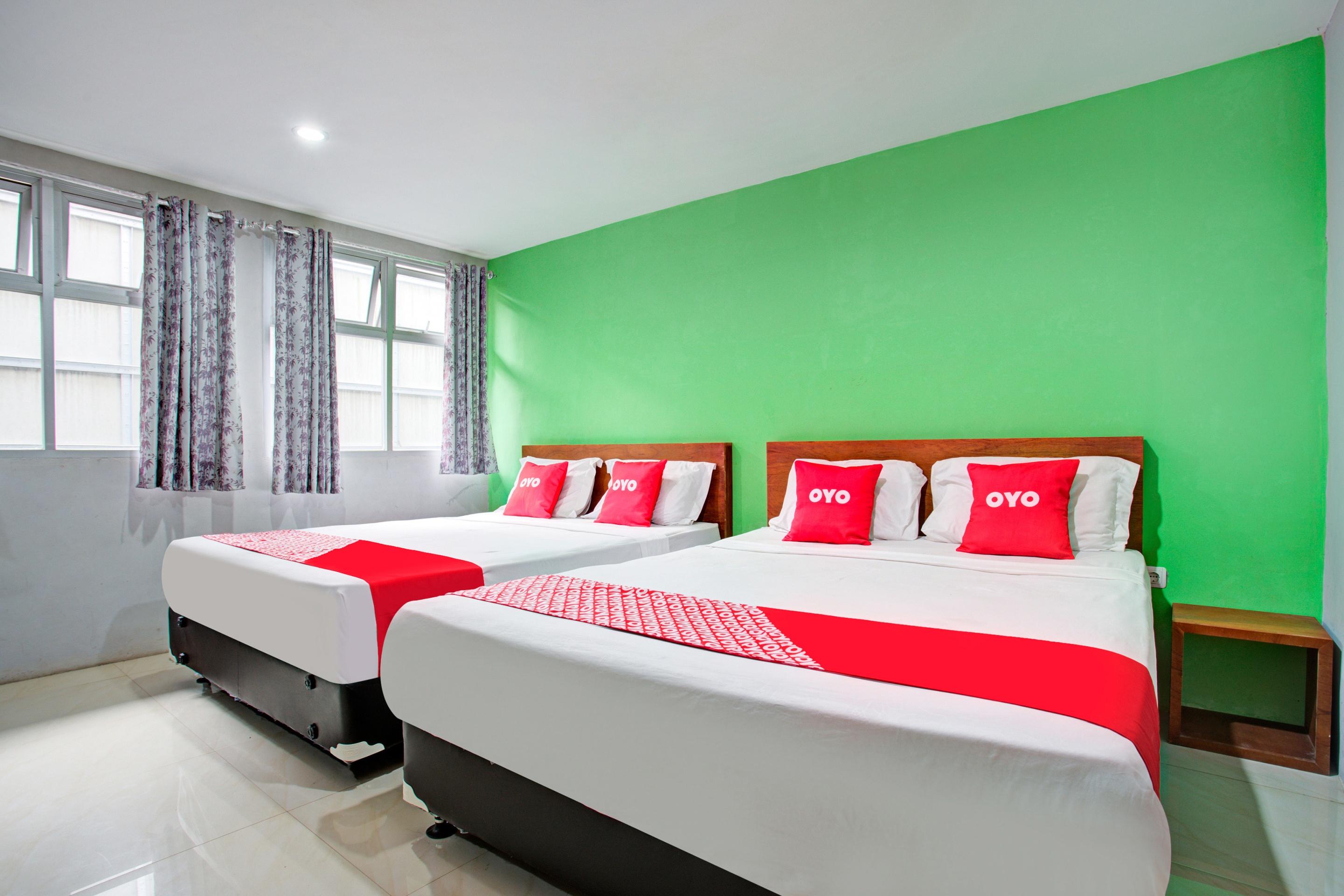 Super Oyo Collection O 3876 The Aurora Inn Lembang Esterno foto